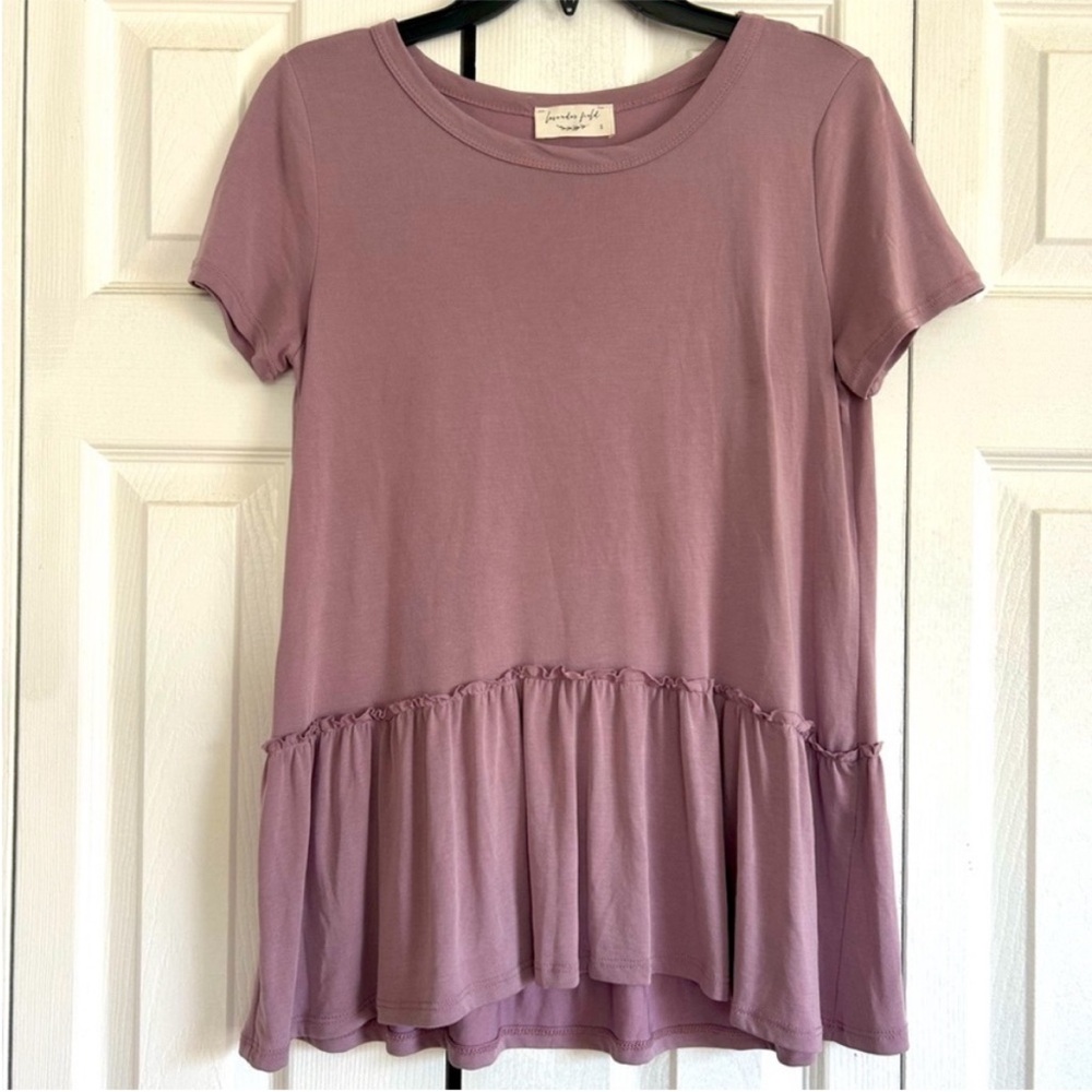 Boutique Women's Lavender Ruffle Hem Top